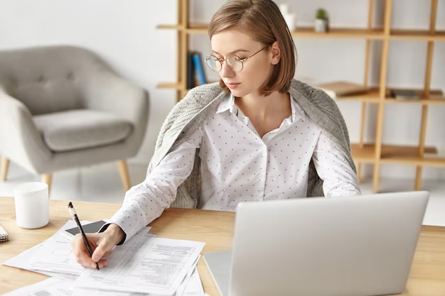 What Is a Contract Job: Your Complete Guide to Contract Employment